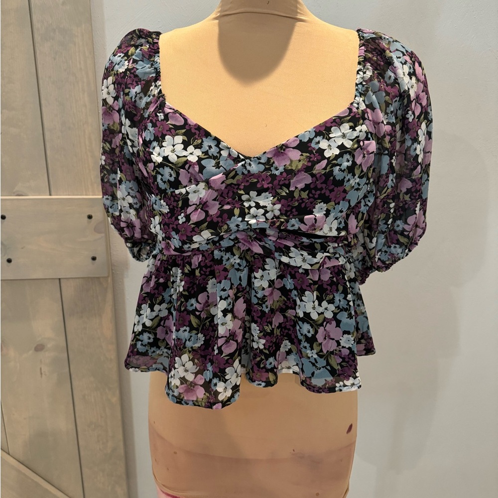 Francesca’s floral top